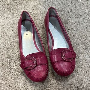 Elegant Women's Burgundy Loafers